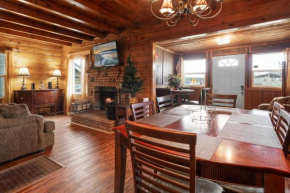 Big Bear Cabin - Walk to Lake and Village, Centrally Located, Fireplace Big Bear Lake